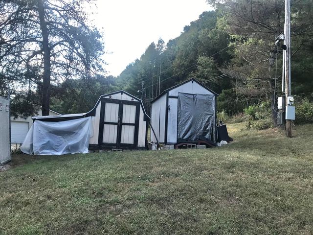 686 KY 827 Highway, Greenup, KY 41144