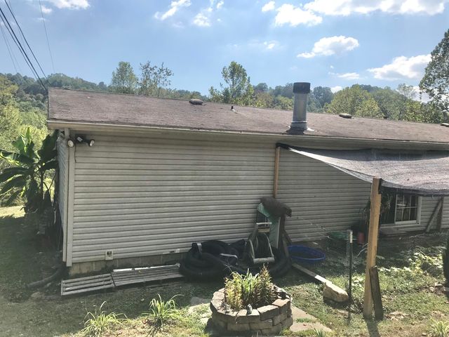 686 KY 827 Highway, Greenup, KY 41144