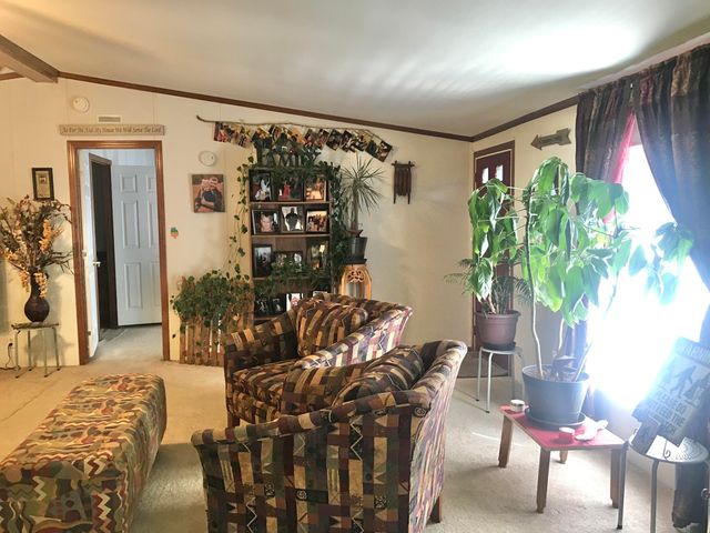 686 KY 827 Highway, Greenup, KY 41144