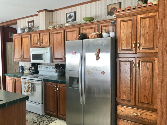 686 KY 827 Highway, Greenup, KY 41144