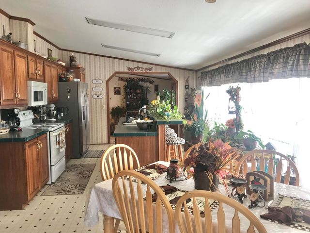 686 KY 827 Highway, Greenup, KY 41144