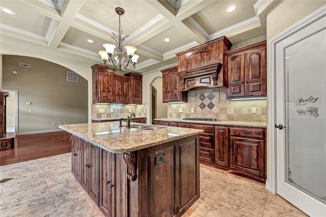 10 Martha Circle, Bella Vista, AR 72715