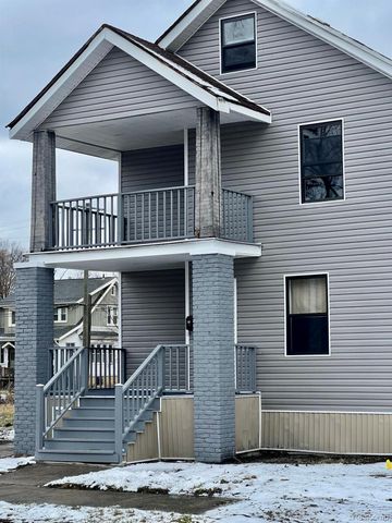 13500 Fenelon Street, Detroit, MI 48212