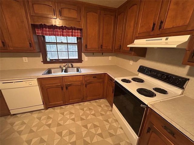 8896 Hickory Hollow Drive, Douglasville, GA 30135