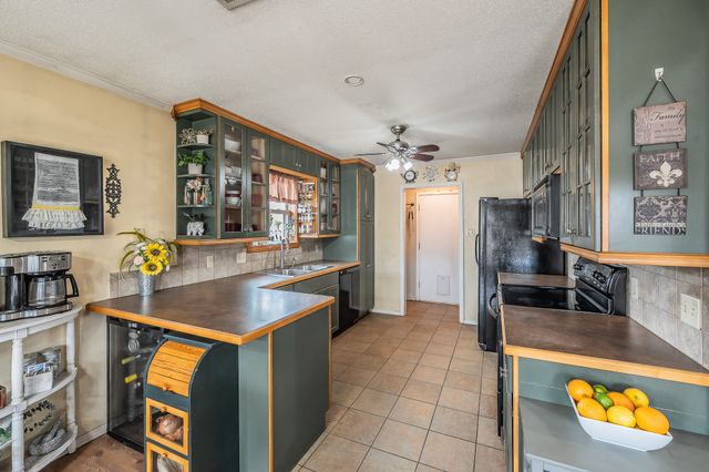 748 Regency Drive, Hurst, TX 76054