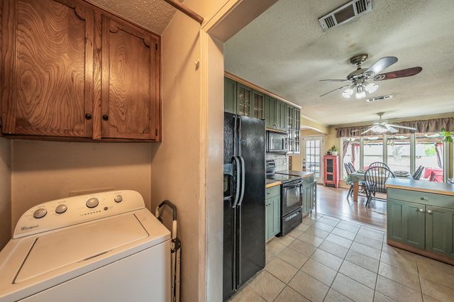 748 Regency Drive, Hurst, TX 76054