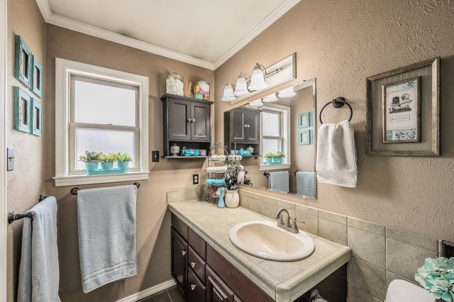 748 Regency Drive, Hurst, TX 76054