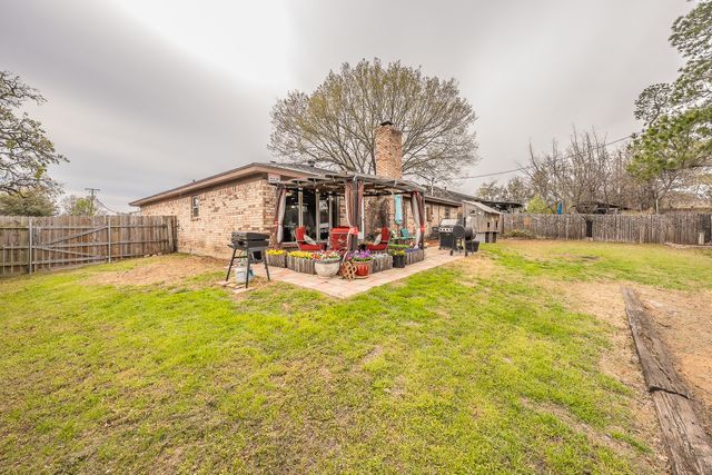 748 Regency Drive, Hurst, TX 76054
