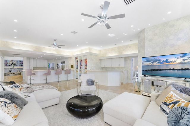 18 Nurmi Drive, Fort Lauderdale, FL 33301