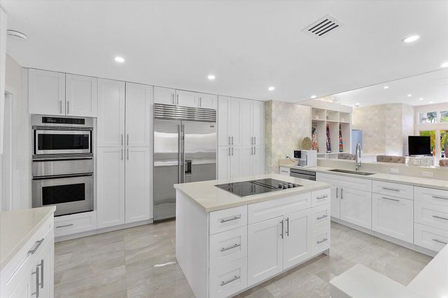 18 Nurmi Drive, Fort Lauderdale, FL 33301