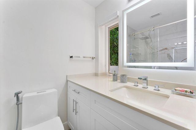 18 Nurmi Drive, Fort Lauderdale, FL 33301