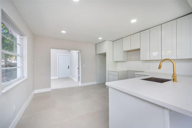 1161 NW 105th Terrace, Miami, FL 33150