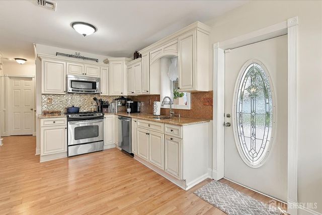 1603 W Maplewood Road, Wall, NJ 07719