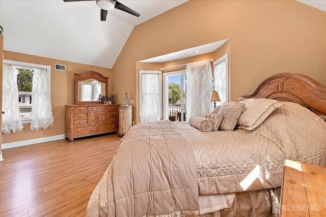 1603 W Maplewood Road, Wall, NJ 07719