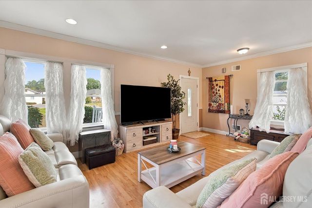 1603 W Maplewood Road, Wall, NJ 07719