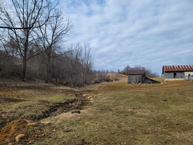 1154 Old Galax Pike, Hillsville, VA 24343