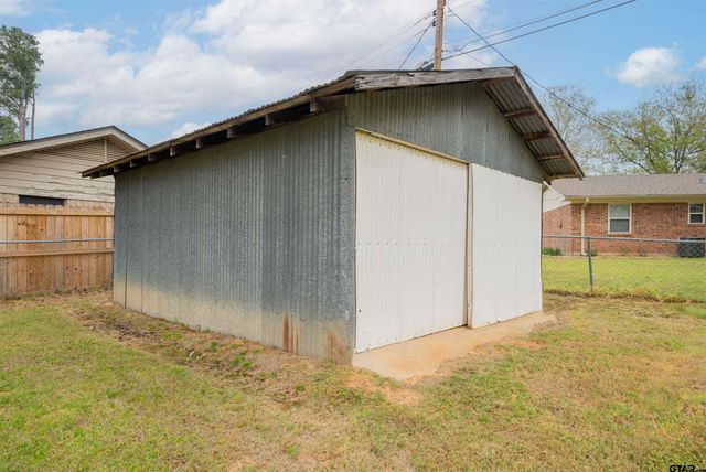 729 S Walnut, Winnsboro, TX 75494