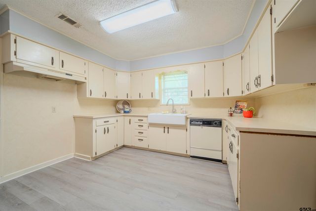 729 S Walnut, Winnsboro, TX 75494