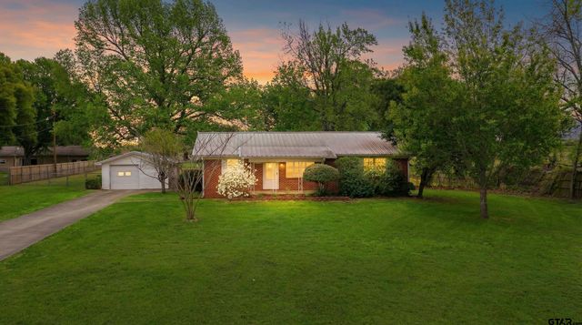 729 S Walnut, Winnsboro, TX 75494