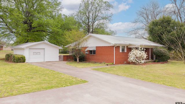 729 S Walnut, Winnsboro, TX 75494