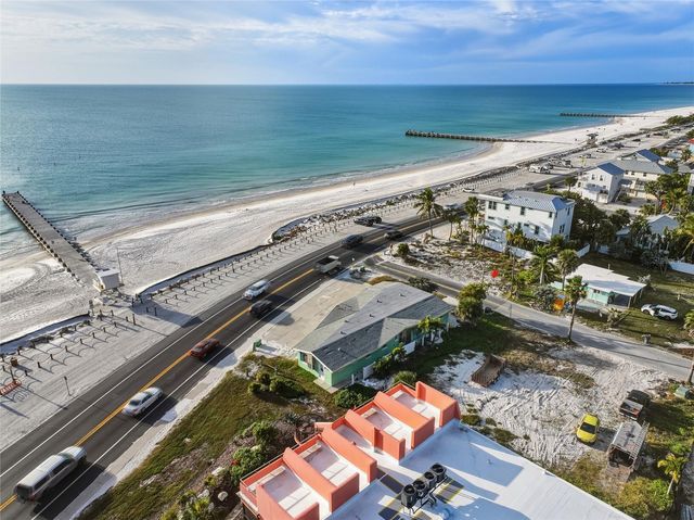 1303 GULF DRIVE S 2, Bradenton Beach, FL 34217