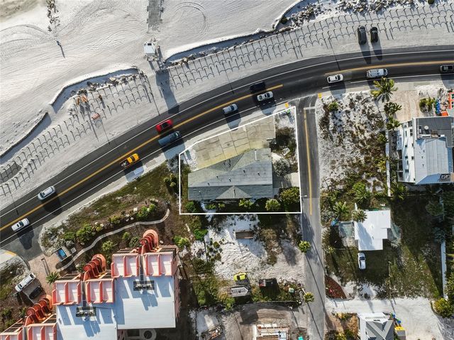 1303 GULF DRIVE S 2, Bradenton Beach, FL 34217