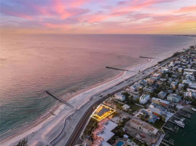 1303 GULF DRIVE S 2, Bradenton Beach, FL 34217