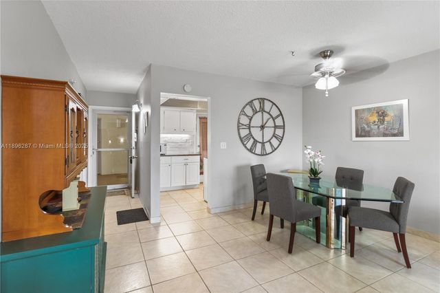 17001 NE 13th Ave 214, Miami, FL 33162