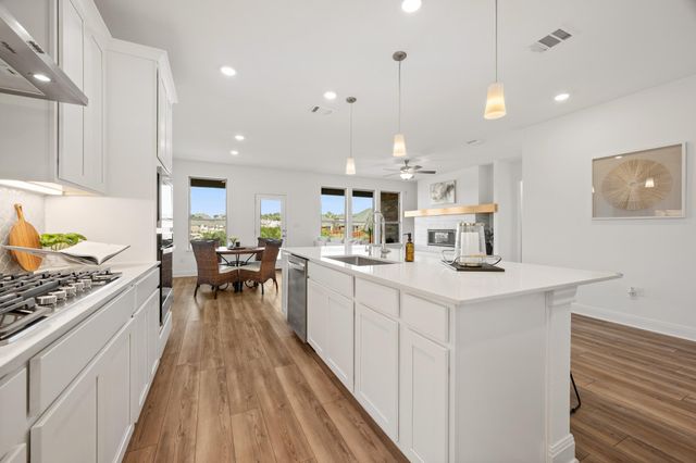 6605 Apache Plum LN, Spicewood, TX 78669