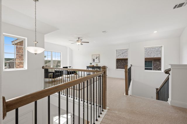 6605 Apache Plum LN, Spicewood, TX 78669