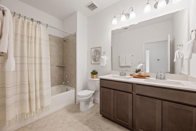 6605 Apache Plum LN, Spicewood, TX 78669