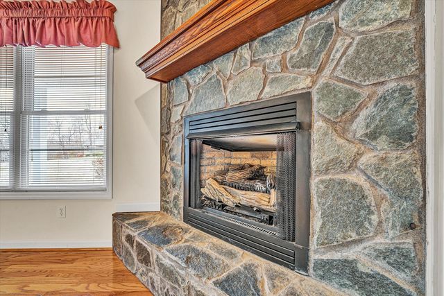 75 Evergreen RD, Wirtz, VA 24184