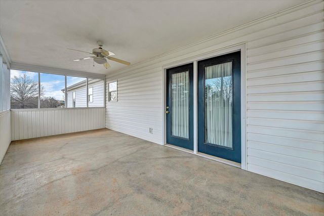 75 Evergreen RD, Wirtz, VA 24184