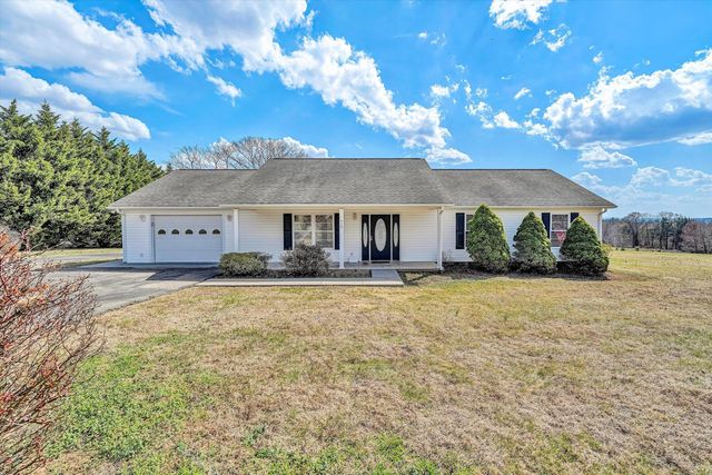 75 Evergreen RD, Wirtz, VA 24184