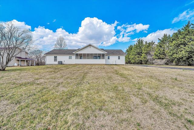 75 Evergreen RD, Wirtz, VA 24184