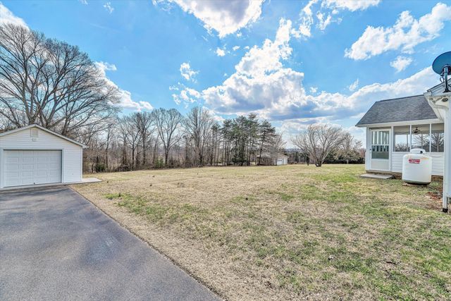 75 Evergreen RD, Wirtz, VA 24184