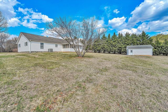 75 Evergreen RD, Wirtz, VA 24184