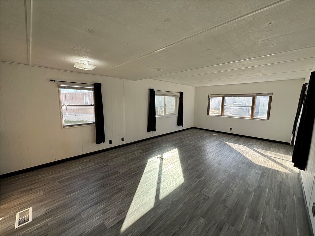 2704 9th Avenue N, Great Falls, MT 59401 photo 3