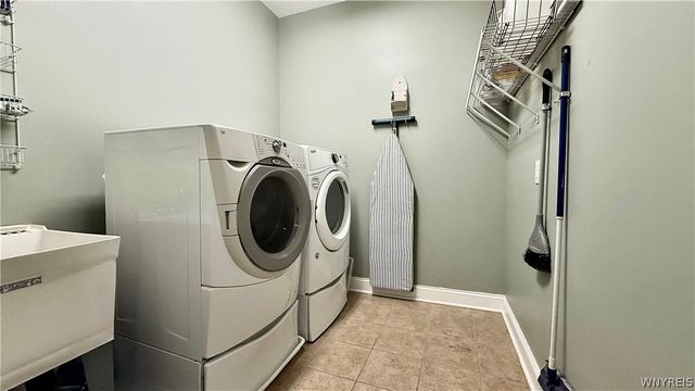 1142 Bowen Drive West, North Tonawanda, NY 14120
