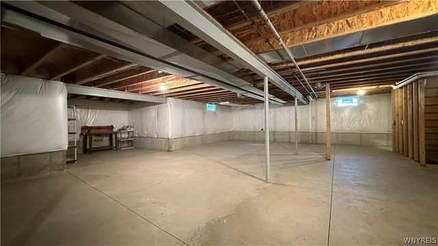 1142 Bowen Drive West, North Tonawanda, NY 14120