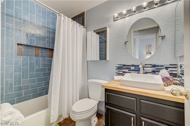 5040 South Rainbow Boulevard 204, Las Vegas, NV 89118