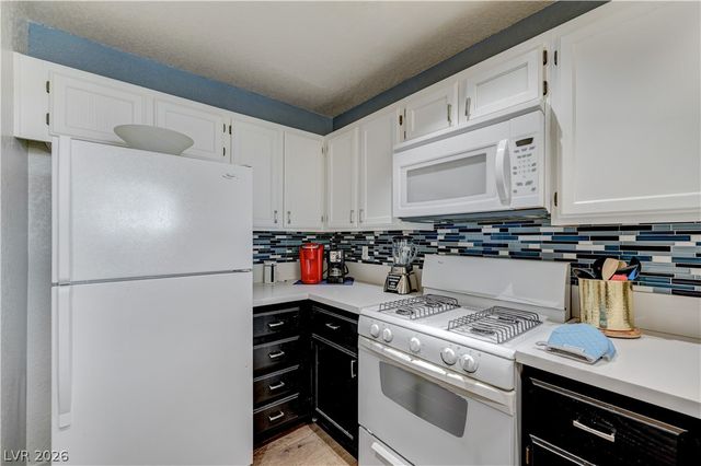 5040 South Rainbow Boulevard 204, Las Vegas, NV 89118