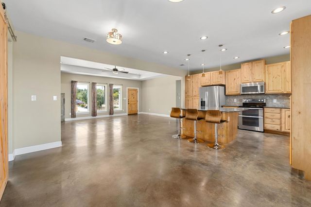 2121 Martin RD, Dripping Springs, TX 78620