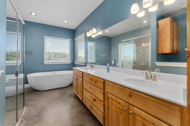 2121 Martin RD, Dripping Springs, TX 78620