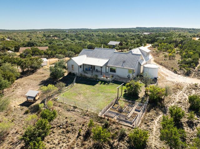 2121 Martin RD, Dripping Springs, TX 78620