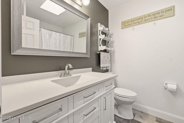 3900 Hawthorne Rd, La Grange, KY 40031