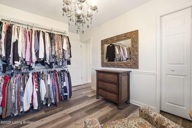 3900 Hawthorne Rd, La Grange, KY 40031