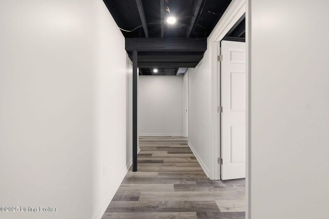 3900 Hawthorne Rd, La Grange, KY 40031