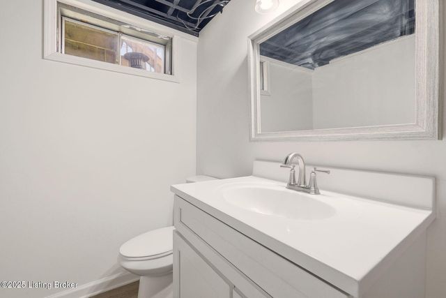 3900 Hawthorne Rd, La Grange, KY 40031