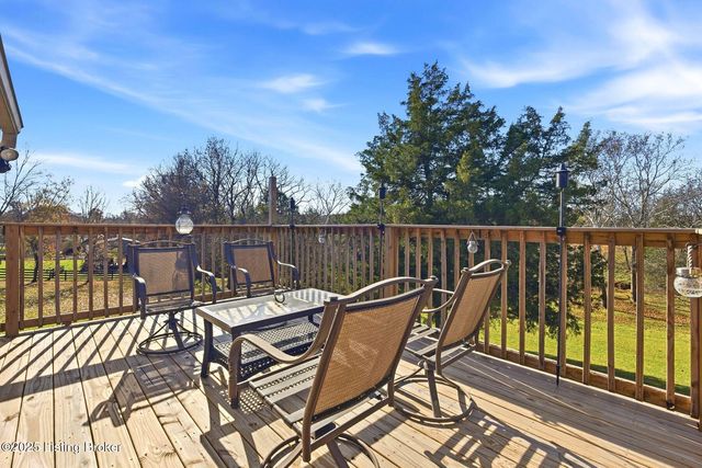 3900 Hawthorne Rd, La Grange, KY 40031